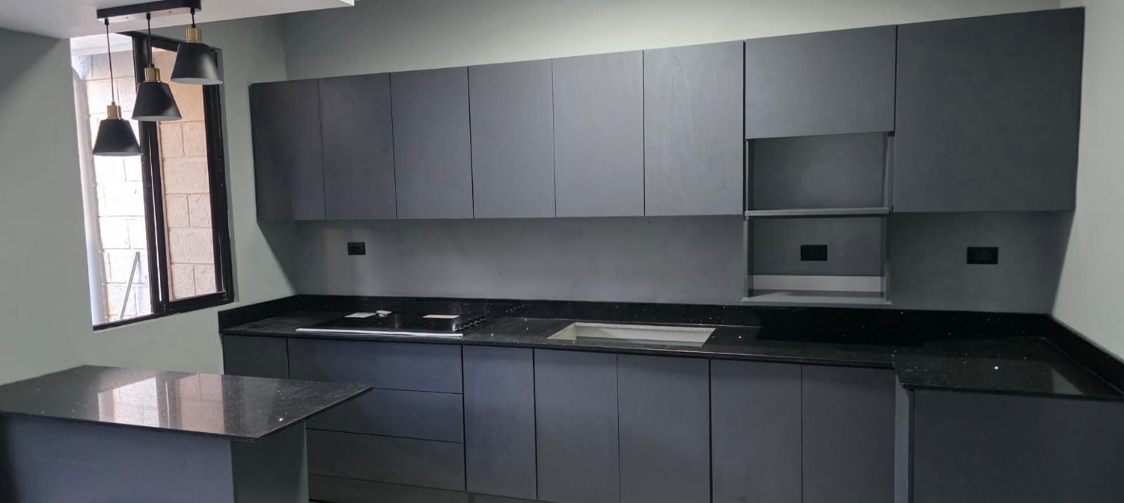 Cocina grafito con isla